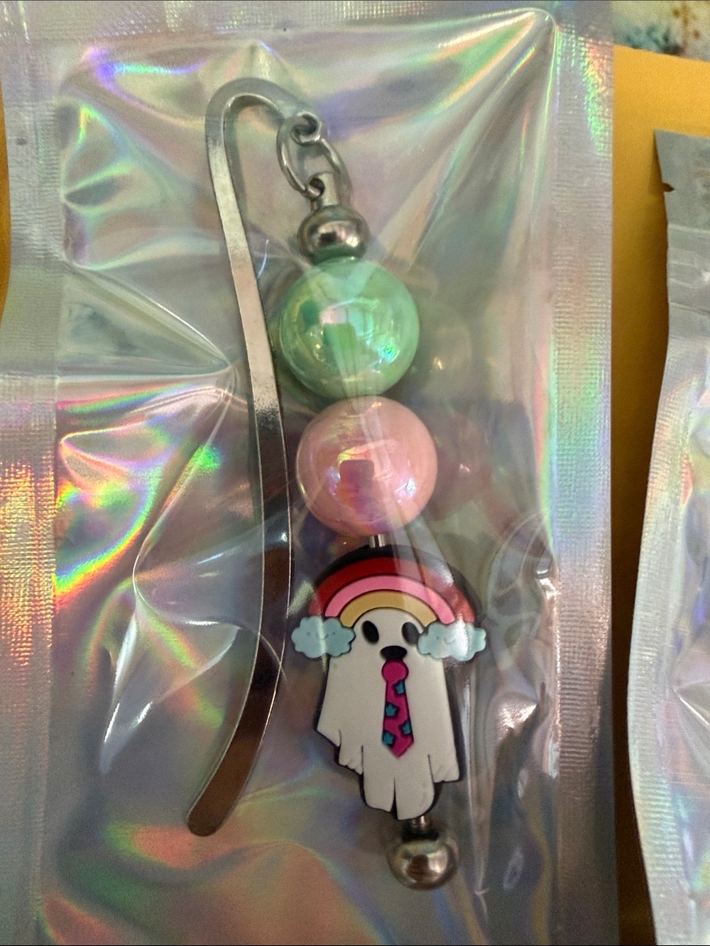 Cute Ghost Bead Bookmark - Pastel Pink & Mint Accessory - Picture 3 of 3